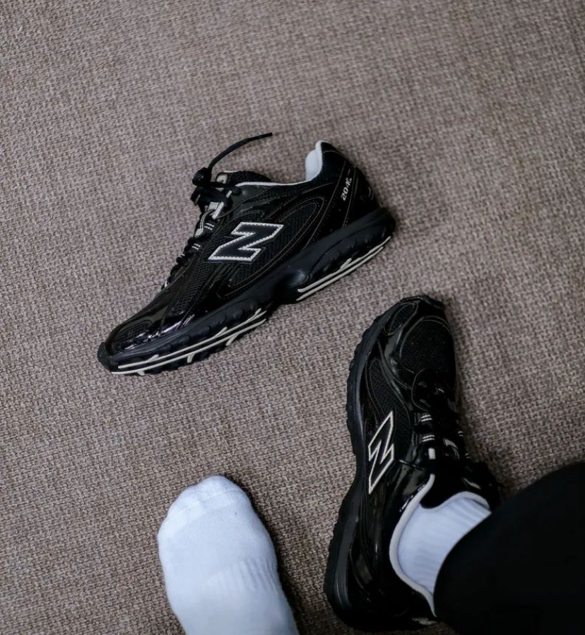 New Balance 204L Black Timberwolf